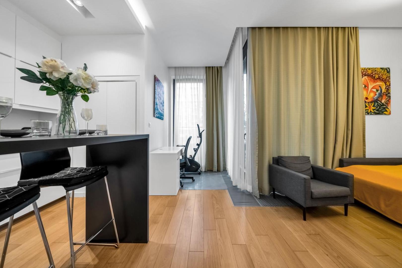 Apartament Downtown - Terrace, Location - By Rentujemy *